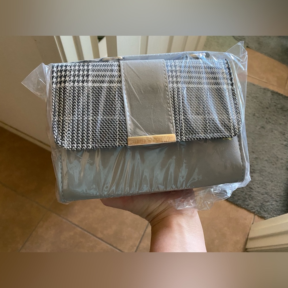 Crossbody bag